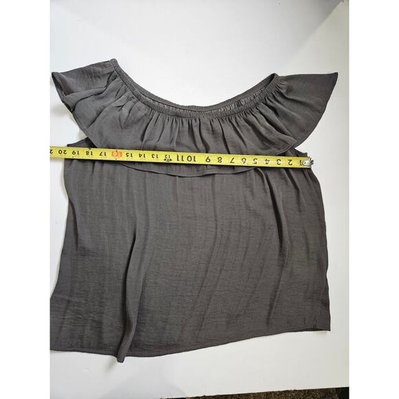 Maurices Off the Shoulder Gray Flowy Lightweight Medium - Picture 6 of 7